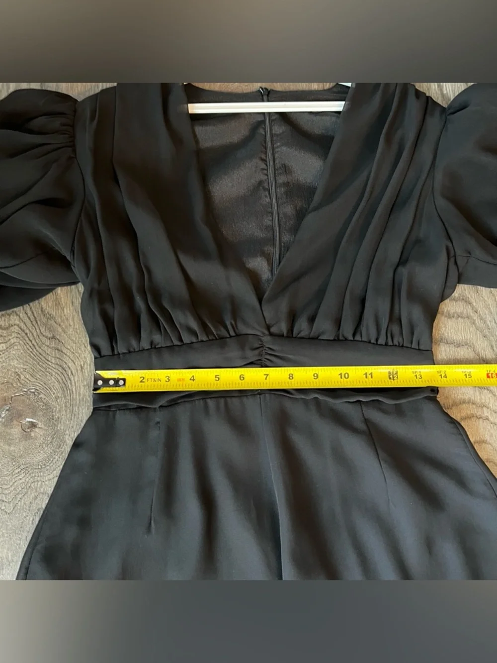 NASTY GAL Deep V Neck Puff Sleeve Black Shorts Romper Size 6 - Picture 12 of 12